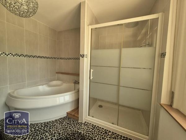 Appartement à louer 4 pièces 128.66m² Valenciennes (59300)