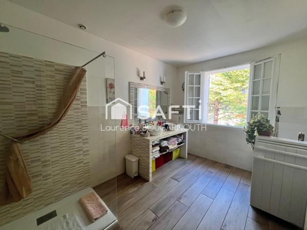 Maison provençale 5 pièces 151 m²- piscine, jardin