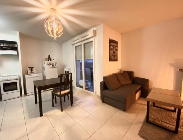 Appartement T3 centre ville Décines-Charpieu