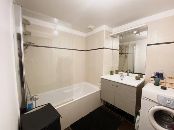 Appartement T3 centre ville Décines-Charpieu