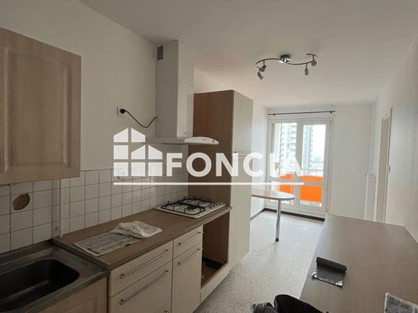 Location Appartement 4 pièces 75.48 m² - 8 RUE DES HAUTS DE CHANTURGUE Clermont Ferrand 63100