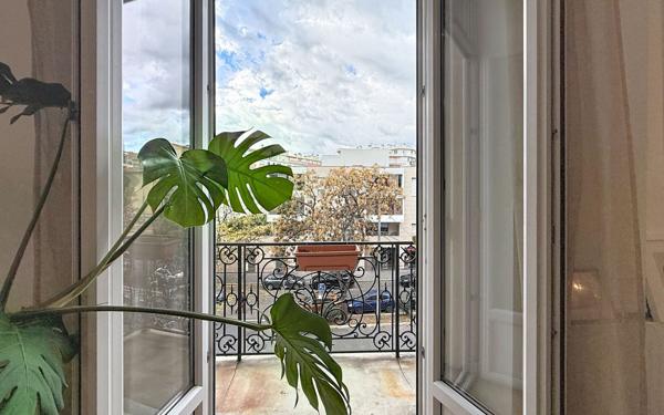 Appartement à vendre    3 pièces • 60,24 m2 Nice