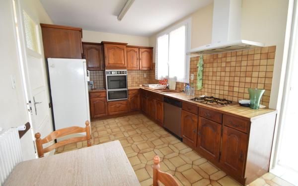 Immeuble à vendre    10 pièces •  Hagetmau