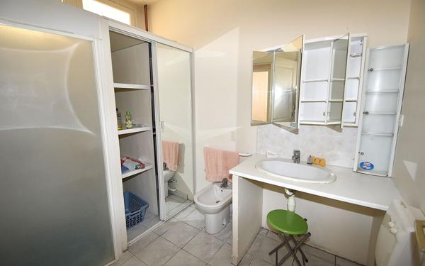 Immeuble à vendre    10 pièces •  Hagetmau