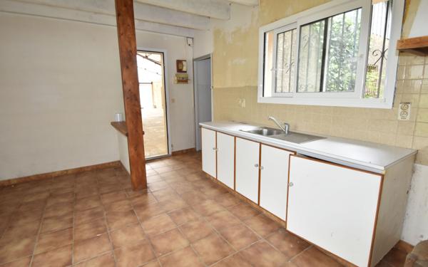 Immeuble à vendre    10 pièces •  Hagetmau