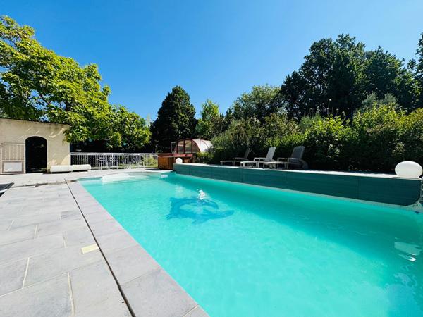 Maison Saint Cannat 9 pièce(s) 227 m2