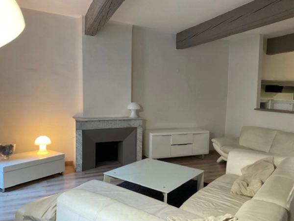Centre ville d’Aix en Provence appartement de 64 m² T2/T3 rénové à deux pas du Palais de Justice