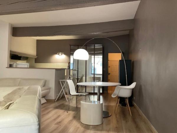 Centre ville d’Aix en Provence appartement de 64 m² T2/T3 rénové à deux pas du Palais de Justice