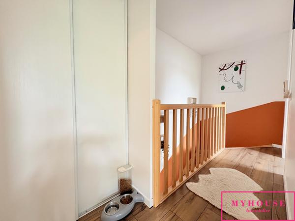 Appartement
                                                                                                                                                                                                                                                                                                                        3 pièce(s)                                                                                                                                                                                                          2 chambre(s)                                                                                                                                                                                                          65  m²