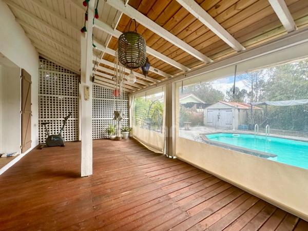 ANDERNOS LES BAINS(33)-VILLA 104m²-4 pièces avec grande mezzanine de 19m²-2 terrasses couvertes-garage.