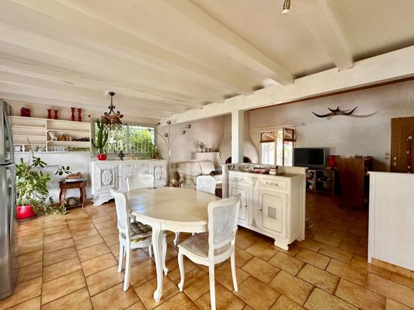 ANDERNOS LES BAINS(33)-VILLA 104m²-4 pièces avec grande mezzanine de 19m²-2 terrasses couvertes-garage.