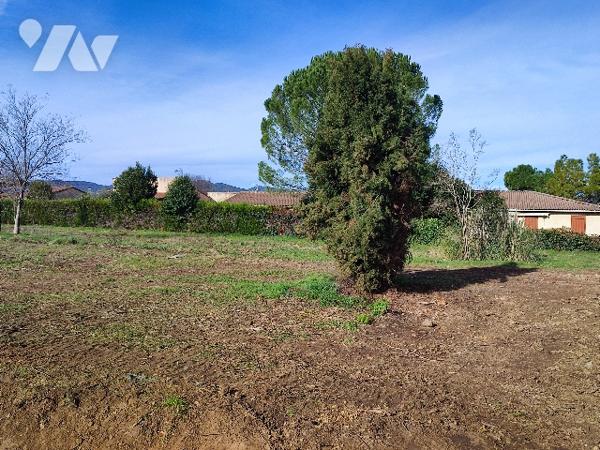 Terrain constructible proche centre à pied