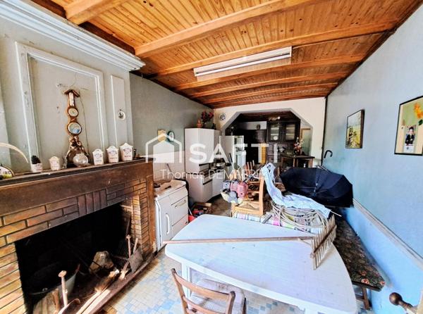 Longère charentaise, 500 m² dépendances, 7000m² de terrain