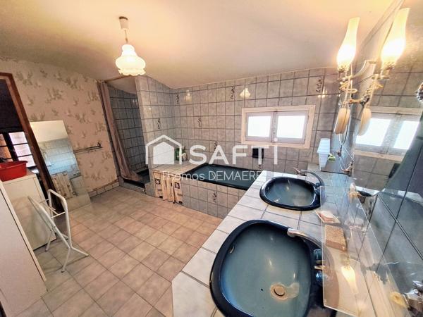 Longère charentaise, 500 m² dépendances, 7000m² de terrain