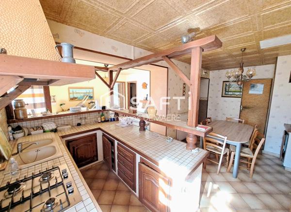 Longère charentaise, 500 m² dépendances, 7000m² de terrain