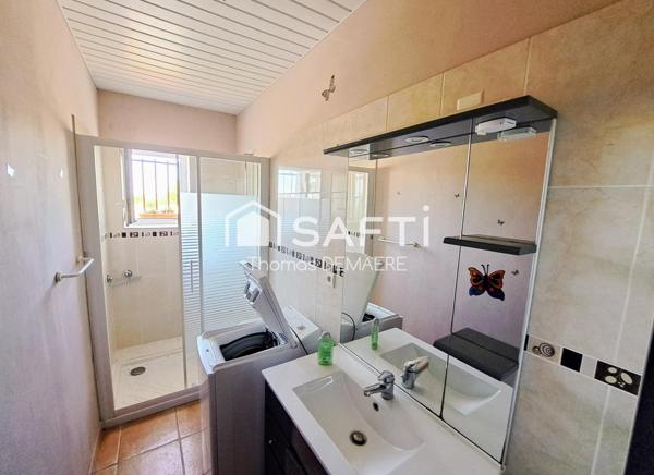 Longère charentaise, 500 m² dépendances, 7000m² de terrain