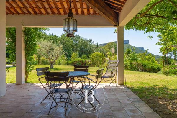 Cassis, Maison 3 Chambres -  165 m² à vendre