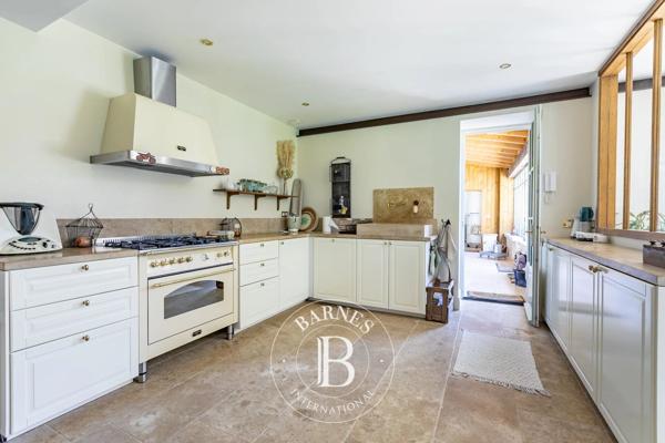 Senlis, Propriété 5 Chambres -  405 m² à vendre