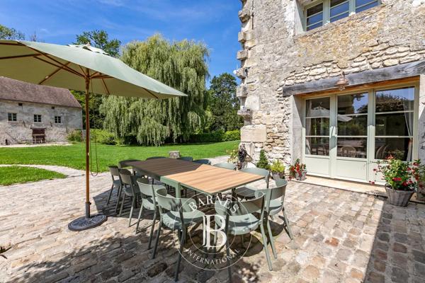 Senlis, Propriété 5 Chambres -  405 m² à vendre