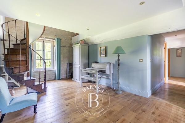 Senlis, Propriété 5 Chambres -  405 m² à vendre