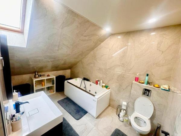 Maison à GOUSSAINVILLE, 95190 - 11 pièces 289m²