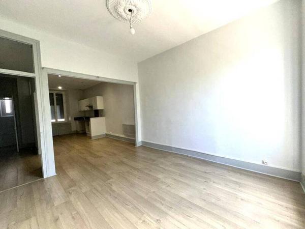 Appartement 4 pièces                                        - 38000 Grenoble Réf : 3985