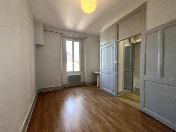 Appartement 4 pièces                                        - 38000 Grenoble Réf : 3985