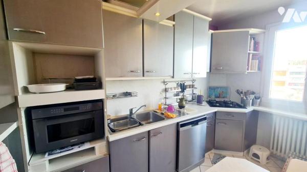 A VENDRE - Saint-Nazaire Appartement T4 Rue Georges Sand avec Balcon Cave et Garage fermé.