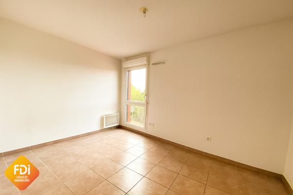 Centre-village - T 2 - 40.73 m2- parking privatif