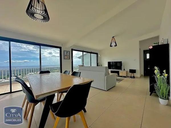 Maison à louer 4 pièces 83.1m² Saint-Paul (97411)