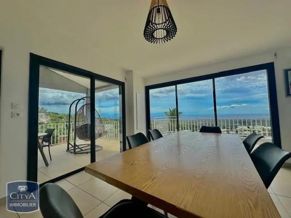 Maison à louer 4 pièces 83.1m² Saint-Paul (97411)