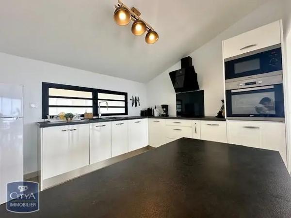 Maison à louer 4 pièces 83.1m² Saint-Paul (97411)