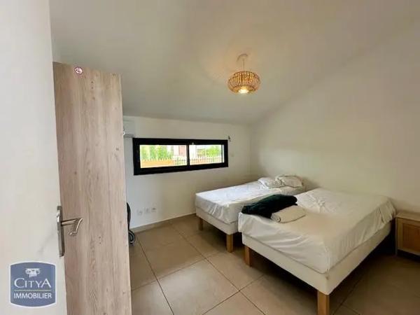 Maison à louer 4 pièces 83.1m² Saint-Paul (97411)
