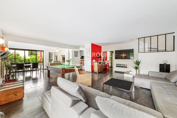 Maison T7 à vendre LA CHAPELLE DES FOUGERETZ - 184 m² (réf : MGA26644E)