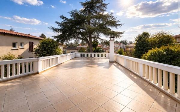 Maison à vendre |  Condom |  7 pièces | 330 m²