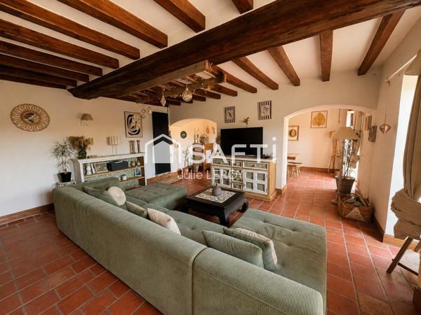 LONGERE FAMILIALE -72540 LOUE