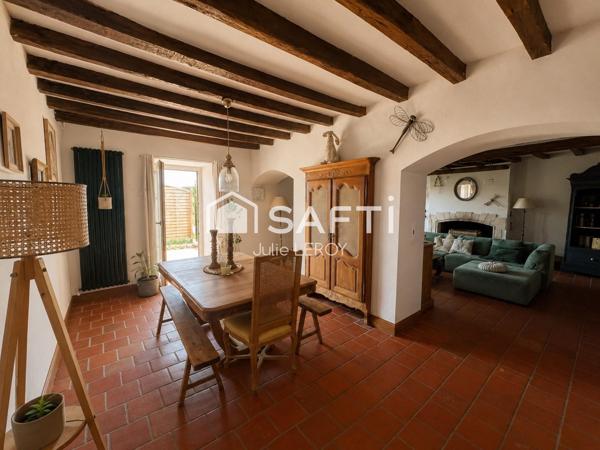 LONGERE FAMILIALE -72540 LOUE