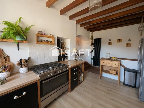 LONGERE FAMILIALE -72540 LOUE