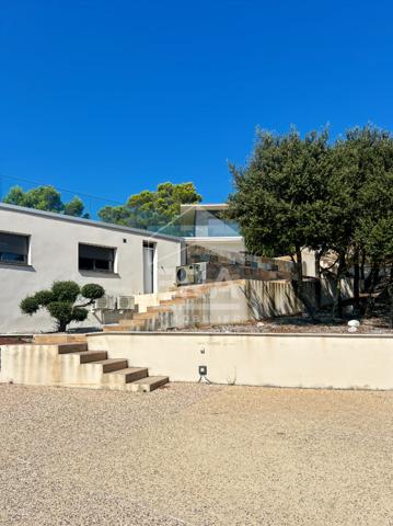 Villa contemporaine d'exception Nîmes 30000
