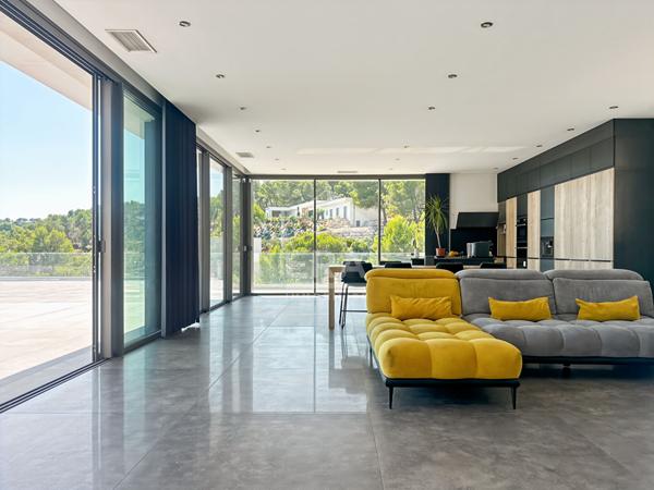 Villa contemporaine d'exception Nîmes 30000