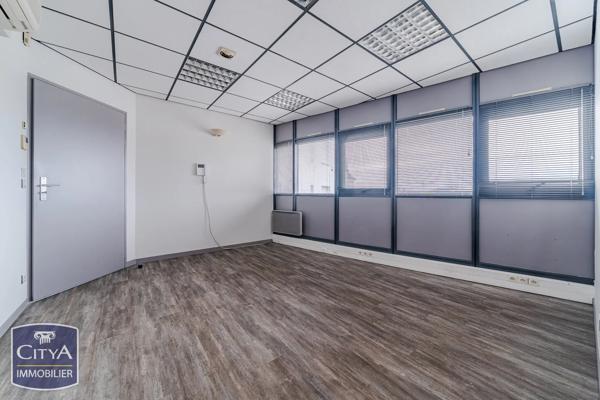 Local professionnel à vendre 77m² Tours (37000)