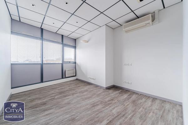 Local professionnel à vendre 77m² Tours (37000)