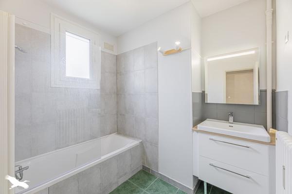 Appartement à vendre 150 500 € Saint-Cyr-sur-Loire 3 p 64,5 m² DPE E