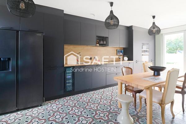 Maison de 127m2 hab avec 3 chambres, 1 bureau, terrasse, jardin et garage 3 voitures!