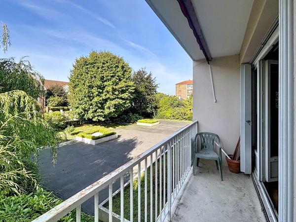 Appartement 3 pièces au calme avec balcon