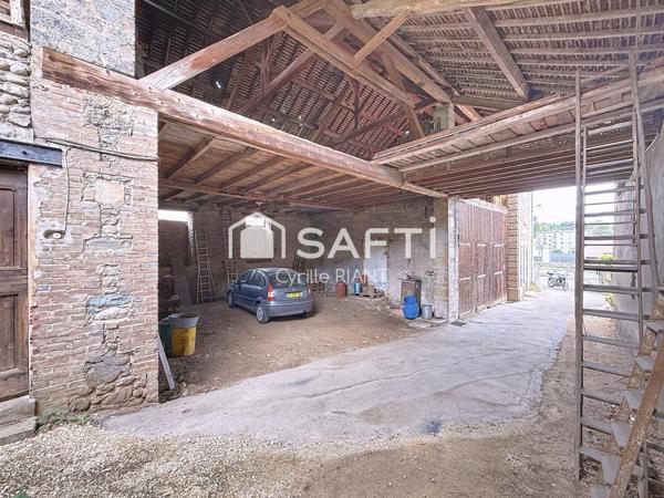 Maison avec terrain divisible et annexes