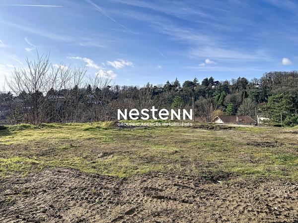 TERRAIN SAINT CYR AU MONT D'OR 1198 M² LIBRE CONSTRUCTEUR ET HORS LOTISSEMENT