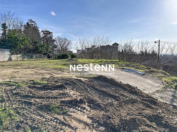 TERRAIN SAINT CYR AU MONT D'OR 1198 M² LIBRE CONSTRUCTEUR ET HORS LOTISSEMENT