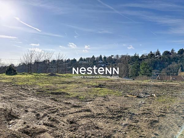 TERRAIN SAINT CYR AU MONT D'OR 1198 M² LIBRE CONSTRUCTEUR ET HORS LOTISSEMENT