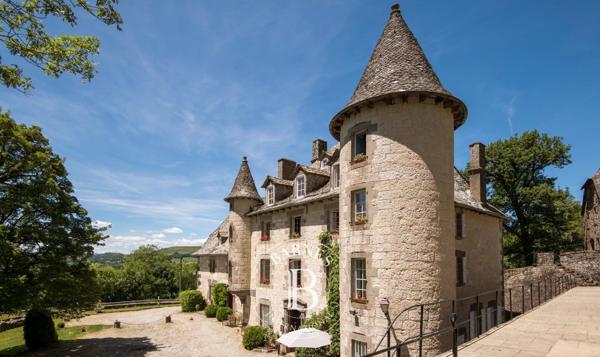 Aurillac, Manoir 11 Chambres -  500 m² à vendre